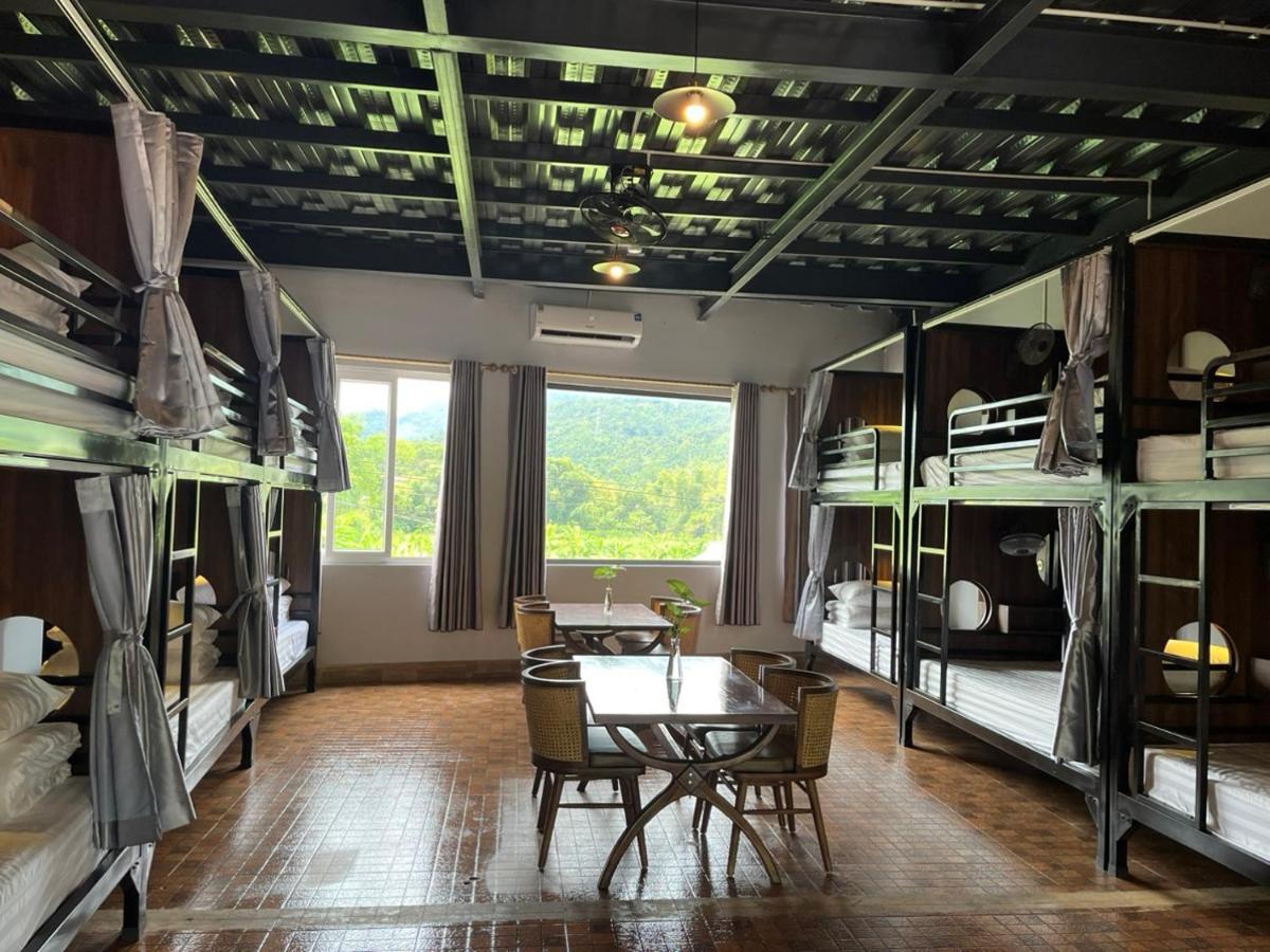 Rocks Ha Giang Hostel & Tour Exterior foto