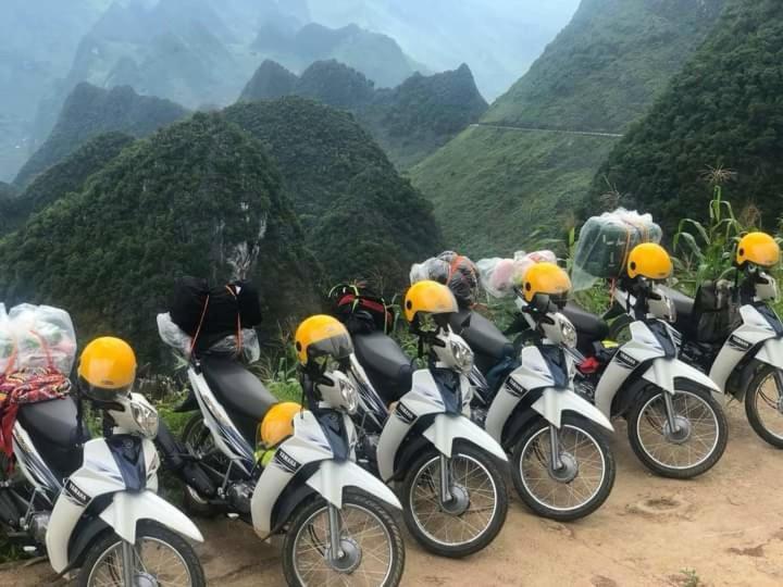 Rocks Ha Giang Hostel & Tour Exterior foto